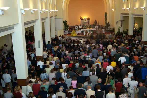 St. James' Parish Church and The Exterior Altar - Guide through the Shrine of the Queen of Peace Medjugorje - Medjugorje WebSite